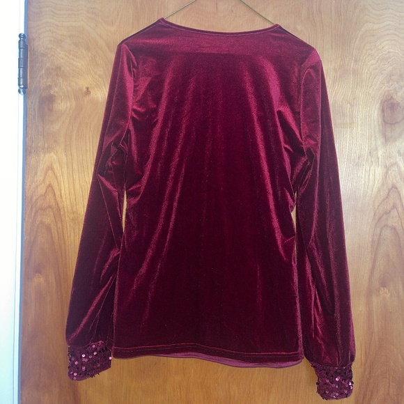 Twist front sequin panel velvet top - Picture 3 of 6